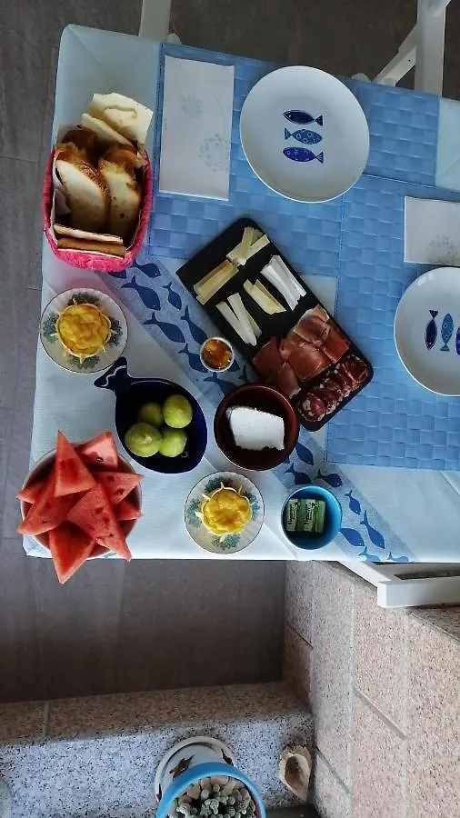 Casetta Al Mare Isola Rossa  Bed & Breakfast