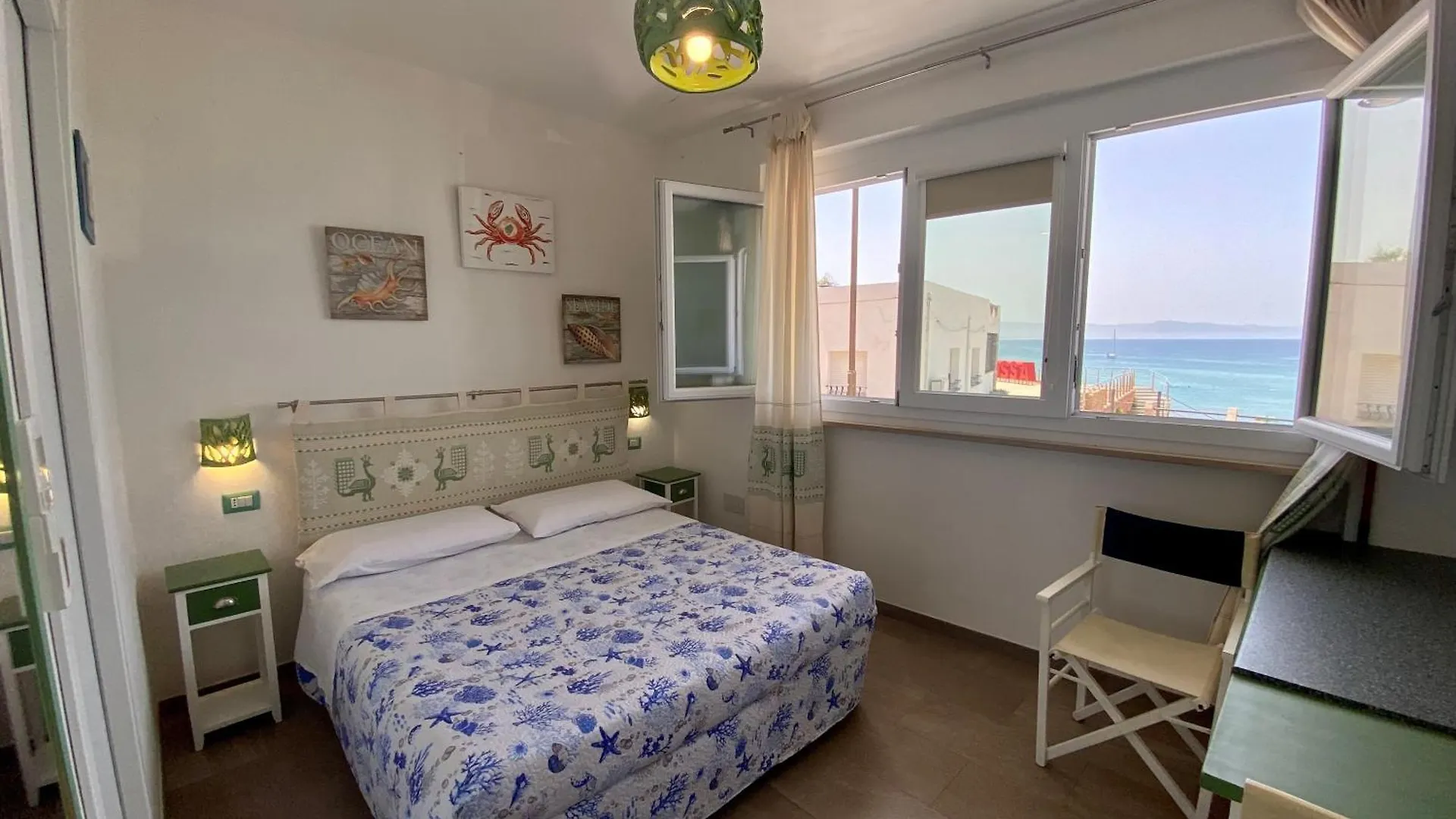 Bed & Breakfast Casetta Al Mare Isola Rossa Itálie