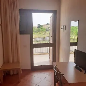 Hotel Bena E Traes, Laerru