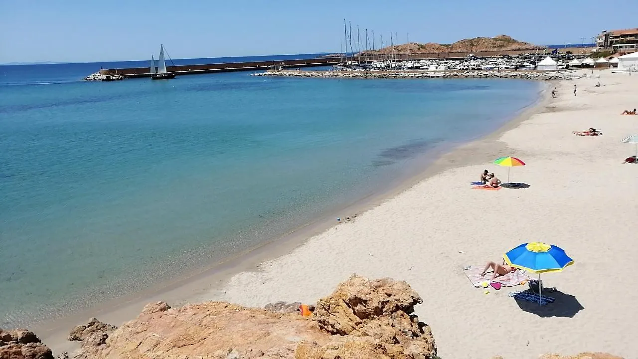 Casetta Al Mare Isola Rossa Bed & Breakfast