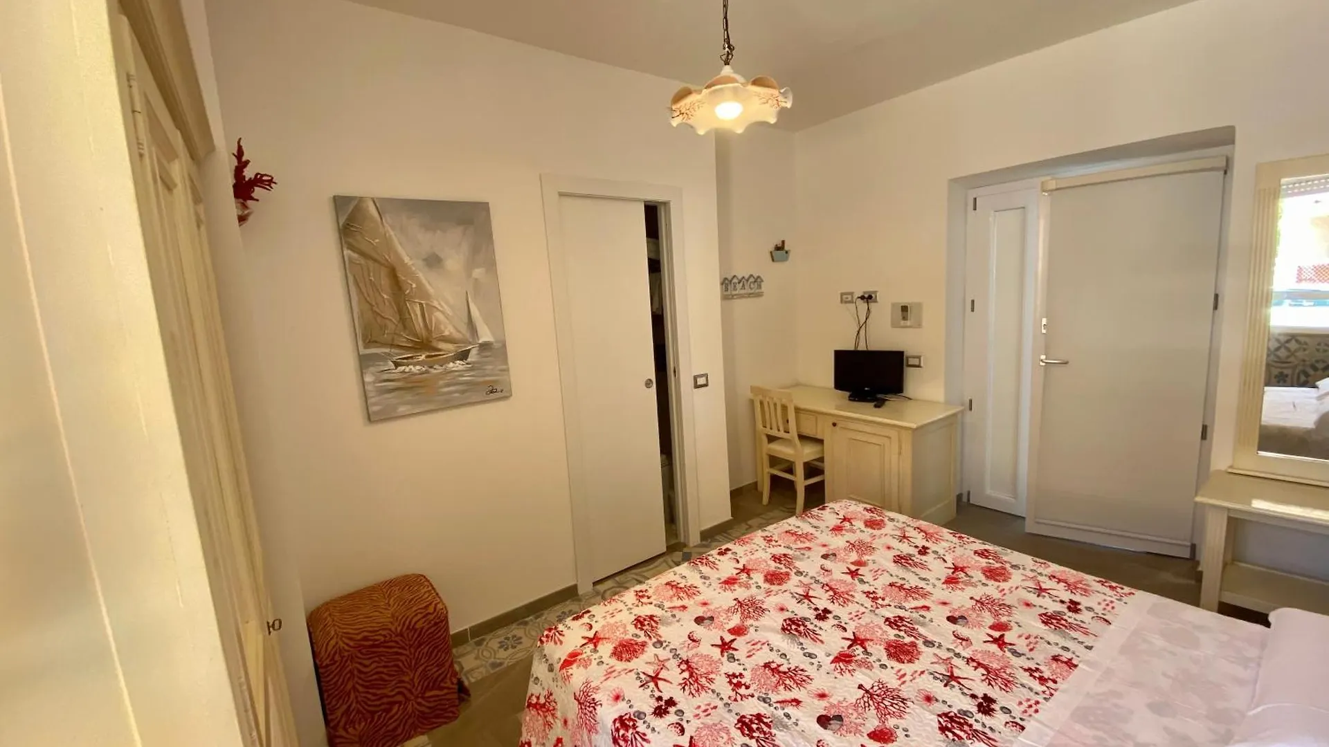 Bed & Breakfast Casetta Al Mare Isola Rossa Italy